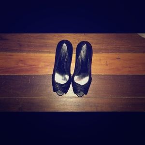 Size 8 Gianni Bini black heels great condition